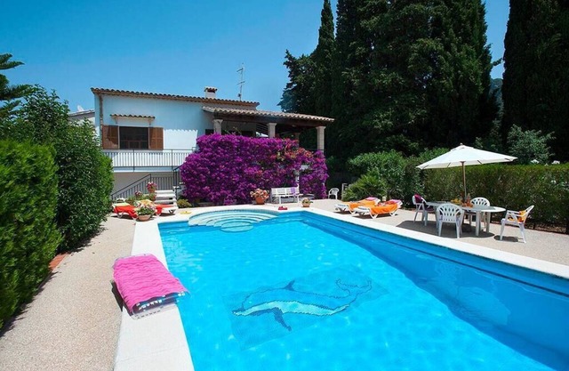 Villa Rotger, Comfortable and traditional at 800m. from Pollensa