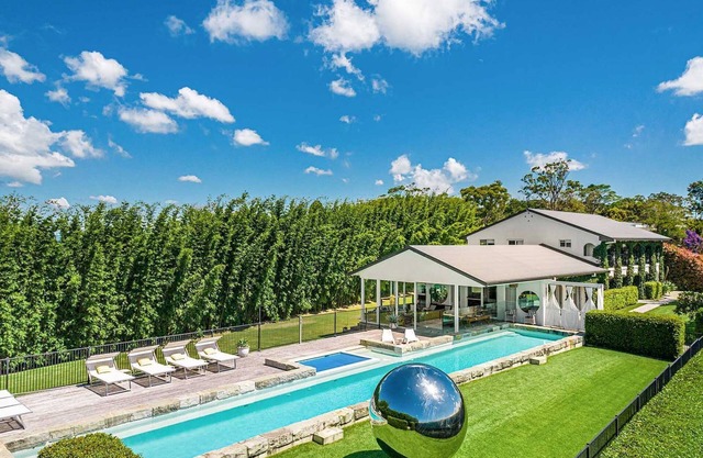 Villa St Helena - grand 7 BR estate with 25m pool