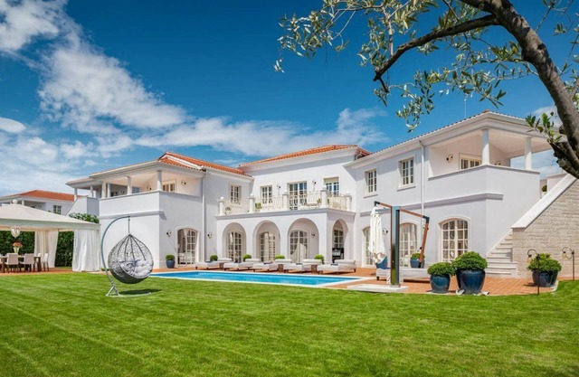 Villa Vanikla - Four Bedroom Villa, Sleeps 8
