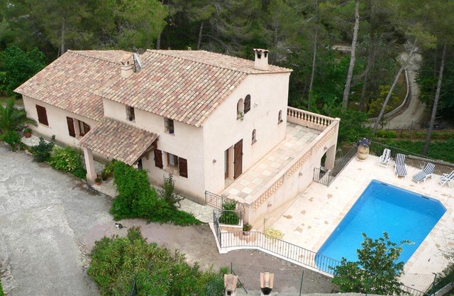 Villa with 4 bedrooms in Peymeinade with private pool and WiFi