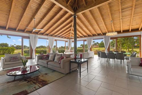 Villa with golf course views