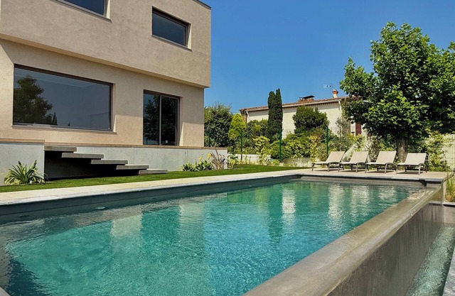 Villa with infinity pool 10 minutes from the beaches of Argeles sur mer.