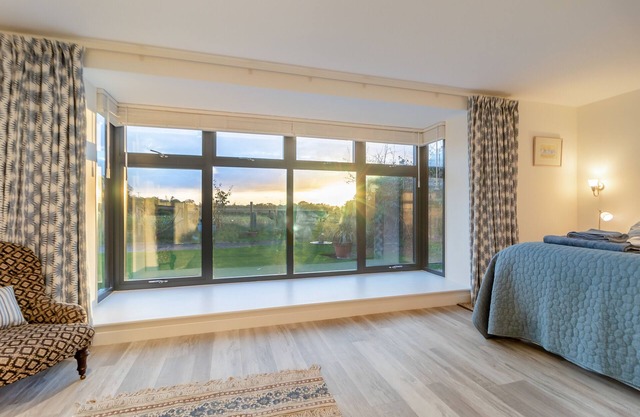 Vincent Studio - One Bedroom Apartment, Sleeps 2