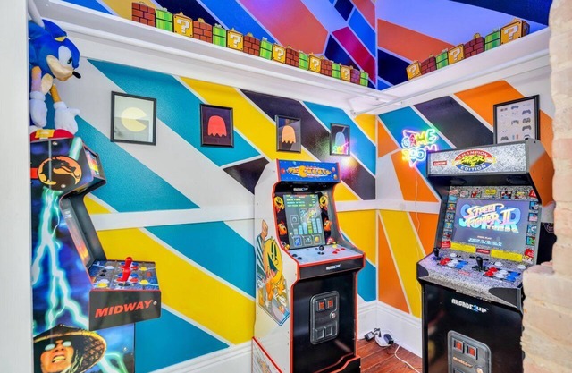 Vintage Elegance in NOLA: 3BR, Patio, Arcade Room Bliss