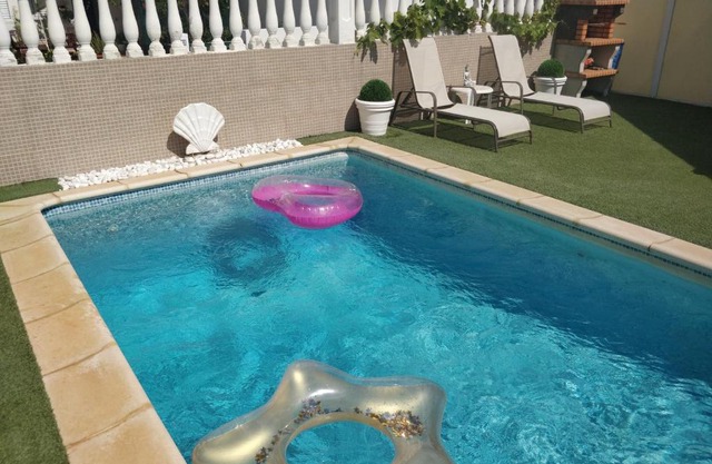 VV 'VALDECONCHA', piscina climatizada privada y vistas al mar