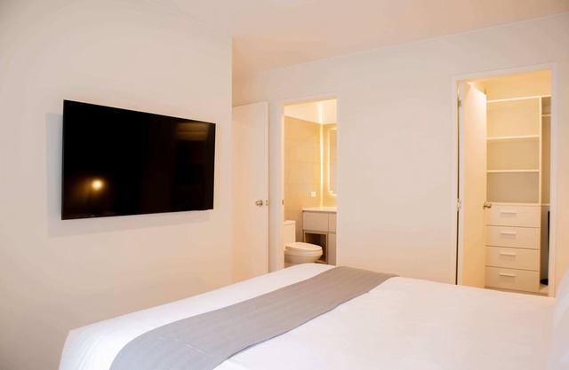 w Charming 2BR Stay in Miraflores