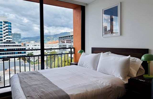 w Impressive 1BR in Bogota
