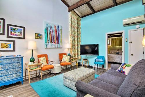 Walk to Dewey Beach Bright Condo with Balcony!