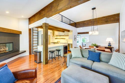 Walk to Main St and Lifts Ketchum Townhouse!