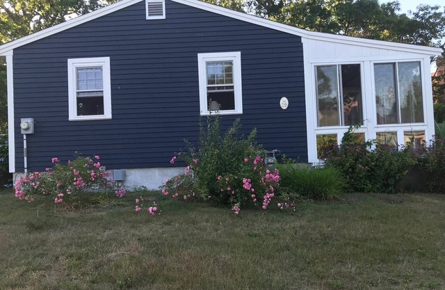 WALK TO RESTAURANTS, SHOPS & LIQUOR STORE! CLOSE TO DOWNTOWN CHATHAM!
