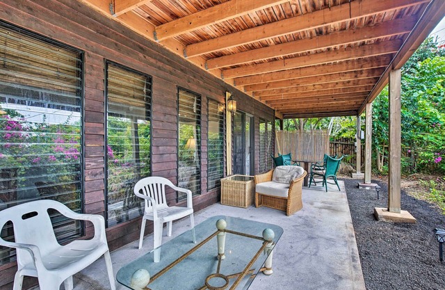 Walk to Turtle Beach From Kailua-kona Apt!