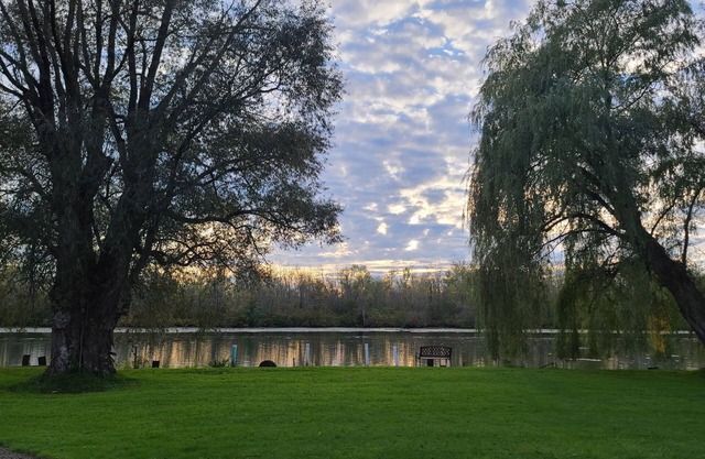 Waterfront Home on Chadakoin River! Perfect for fishing or a weekend getaway!