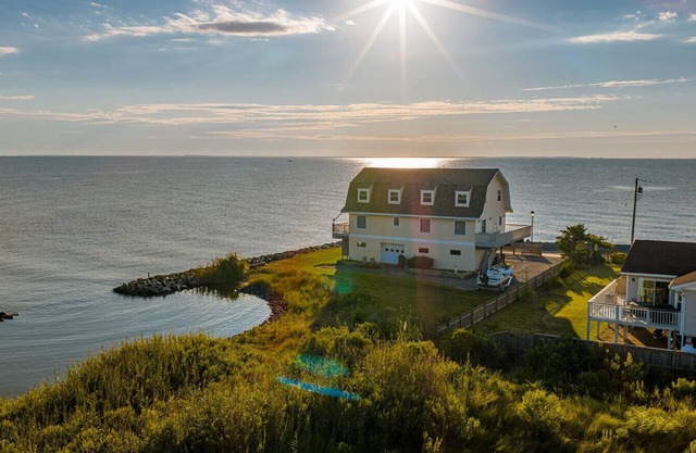 Waterfront, Private Beach, Peaceful Family Getaway