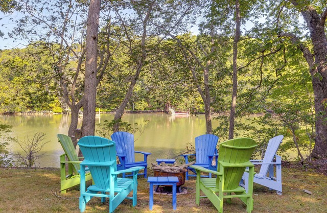 Waterfront Southold Retreat < 3 Mi to Wineries!