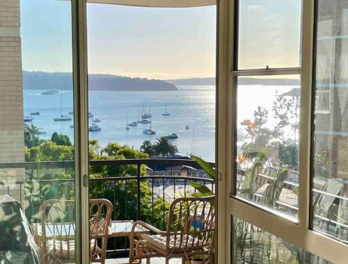 Waterview Sunny Oasis 2BR with harbour views and pool