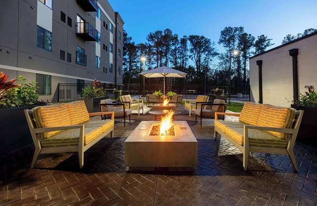WaterWalk Extended Stay by Wyndham Jacksonville Deerwood Pk