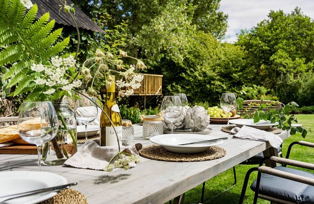 Weeke Brook - Quintessential thatched luxury Devon cottage