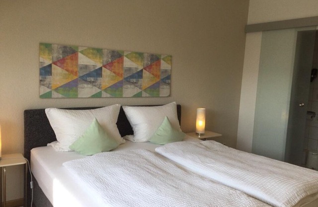 Weingut-Gästehaus Loskill - Double room shower / WC, partly with balcony ***