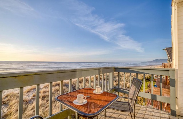 Whale Watcher Condo 3 - Meredith Lodging