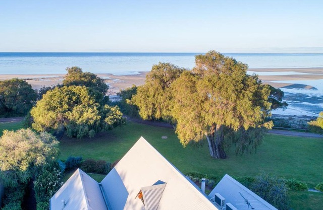 Whalers Cove Villas