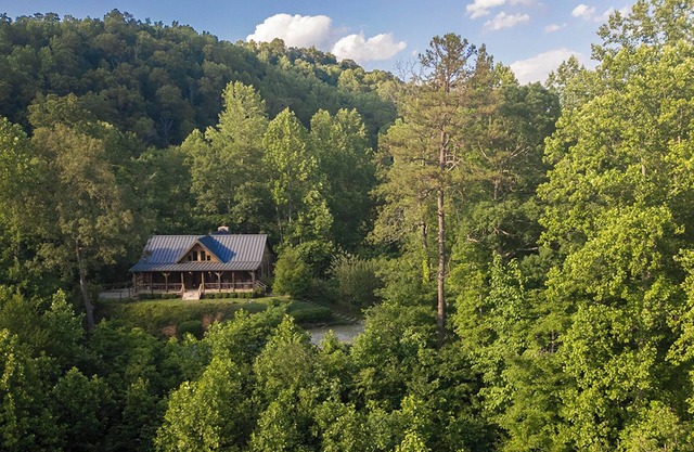 Whispering Falls Cabin - hot tub, views, 15 acres, minutes from Main St.