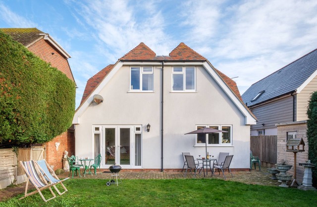 Whitstable's Beachcombers, sleeps 10, Dog friendly