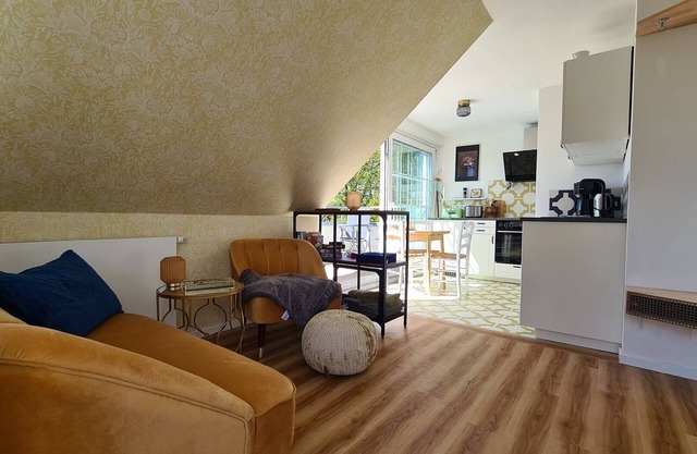 Wieckinger above the treetops - cozy vacation apartment for 2 with terrace