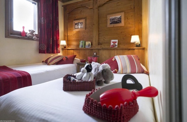 Wifi, 200m from resort center, fitness, fireplace or stove, tv, ski locker, 66m², Tignes