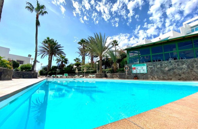 Wifi apartment, pool, near Playa del Aguila