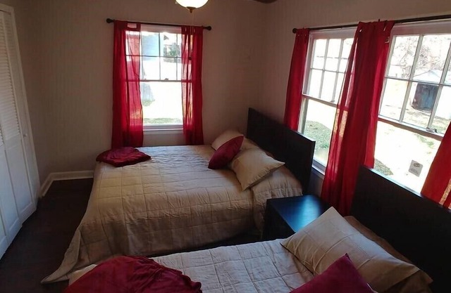 Willett 4 Adorable 1BR Apartment