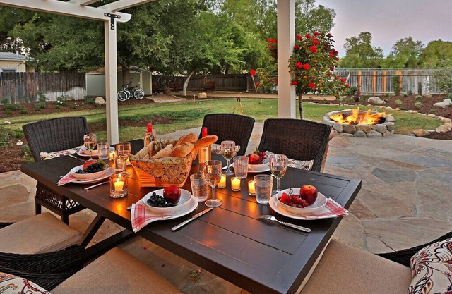 Wine Barrel Cottage - Graceful Charm and Fun in Los Olivos
