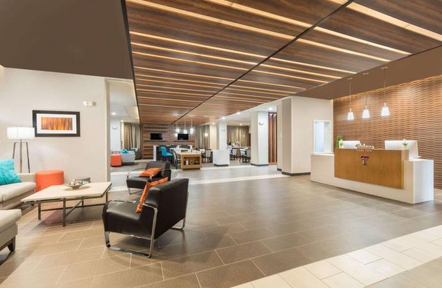 Wingate by Wyndham Lubbock
