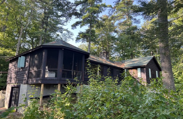 Winnipesaukee Family Compound with amazing sunsets
