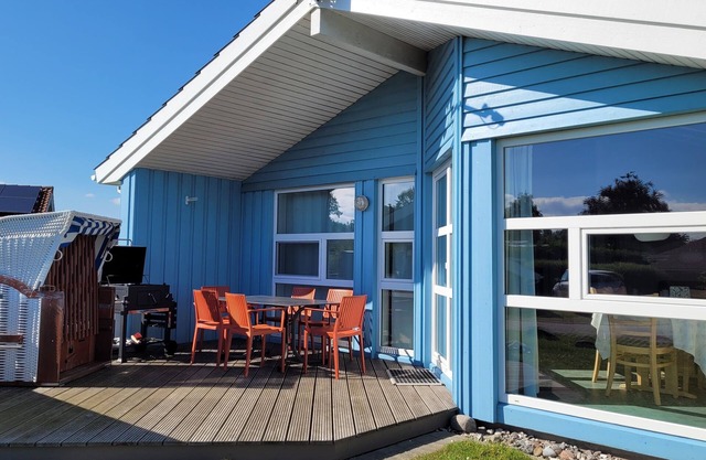 Wohlfühl-ferienhaus für bis zu 6 Personen. Nur 100m vom Ostseestrand Entfernt!