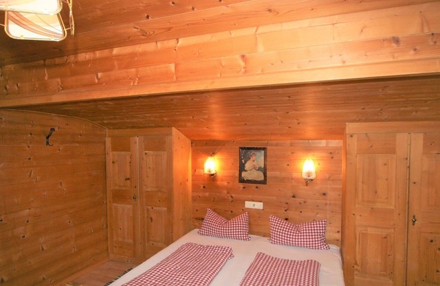 Wonderful private villa for 6 guests with WIFI, TV, terrace and parking