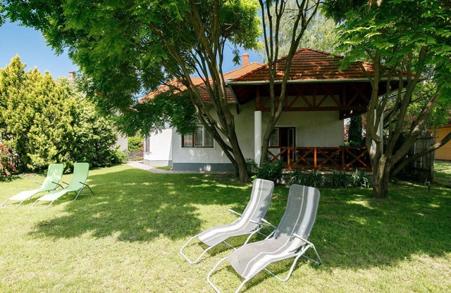 Wonderful private villa for 12 people with A/C, WIFI, TV, patio and pets allowed