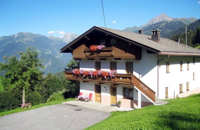 Wonderful private villa for 18 people with WIFI, TV and terrace