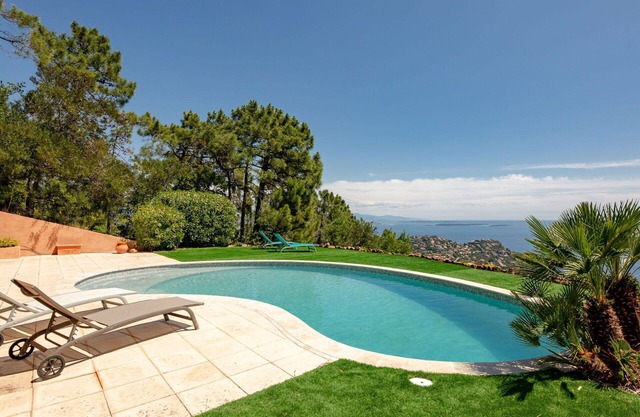 Wonderful private villa for 8 people with A/C, private pool, WIFI, TV and terrace