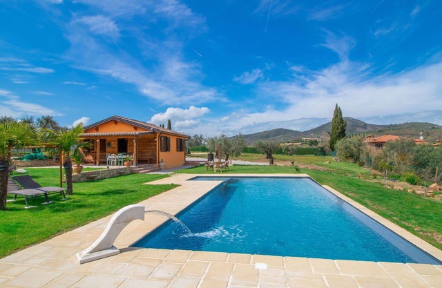Wonderful private villa for 4 people with A/C, private pool, WIFI, TV, balcony and parking
