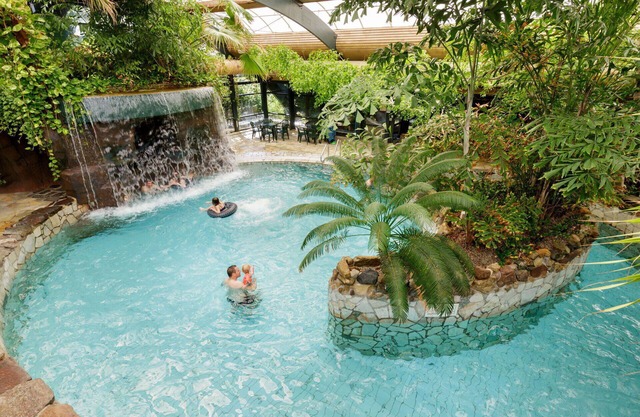 Wonderful villa for 4 people with pool, WIFI, hot tub, TV, terrace and parking