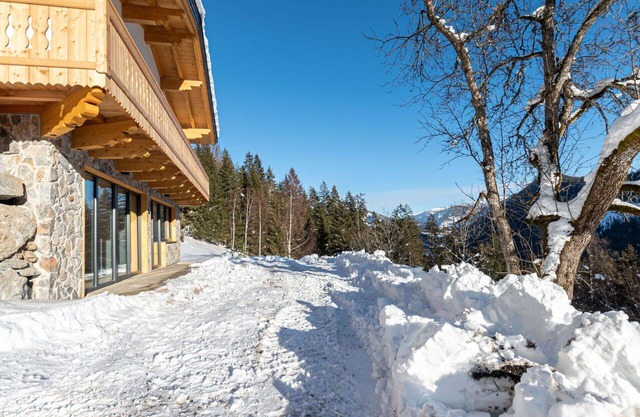 Wonderful villa for 6 guests with WIFI, TV, balcony and panoramic view