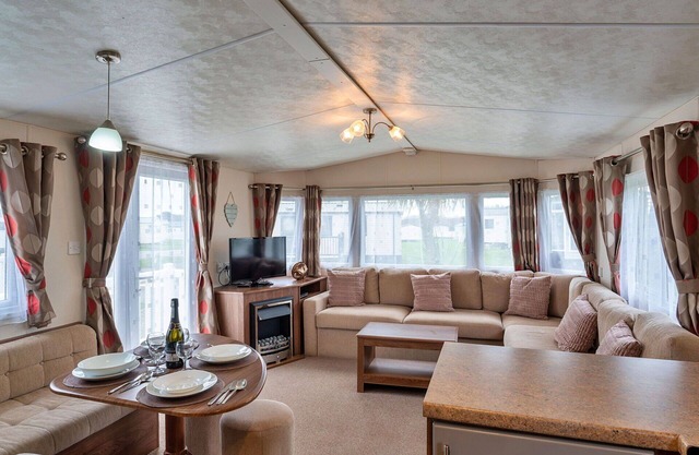 Wonderful villa for 6 guests with WIFI, pool, terrace, pets allowed and parking