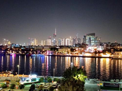 Wow Amazing BurjKhalifa,Sea,SunSet,Ship,Park View,2BHK Furnished Apartment-Airport,Metro,Mall,Golf,Bus,Park Near - Flat 807