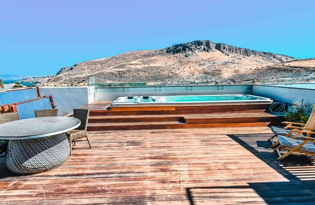 YalaRent Magdala Resort - Luxury Suites with Pool or Jacuzzi with Sea View