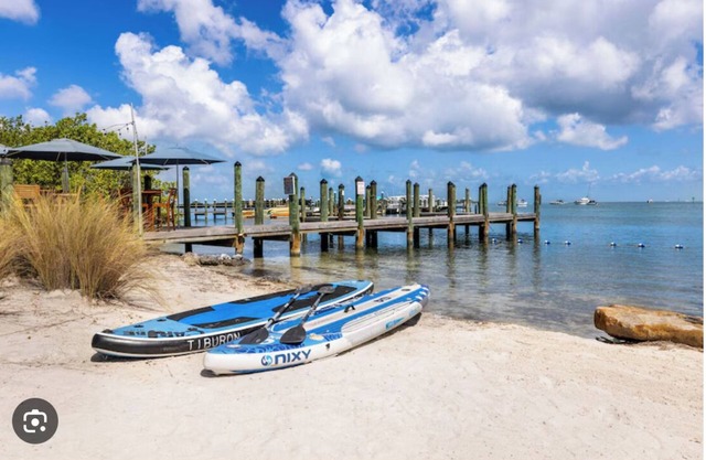You Found the One! Approx 4 miles from Duval St. 2 BDRM 2BATH CONDO. SLEEPS 6
