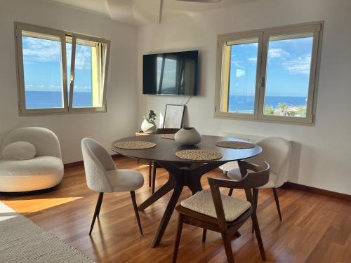 Your Choice- best apartment with the sea view!