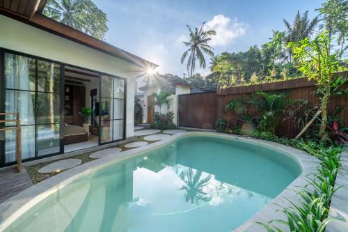 Your Parma Escape - Brand New DH Villa with Private Pool