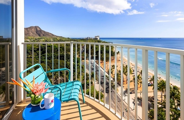 Your Relaxing Getaway Awaits! 4 Family-friendly Units, Beachfront Property