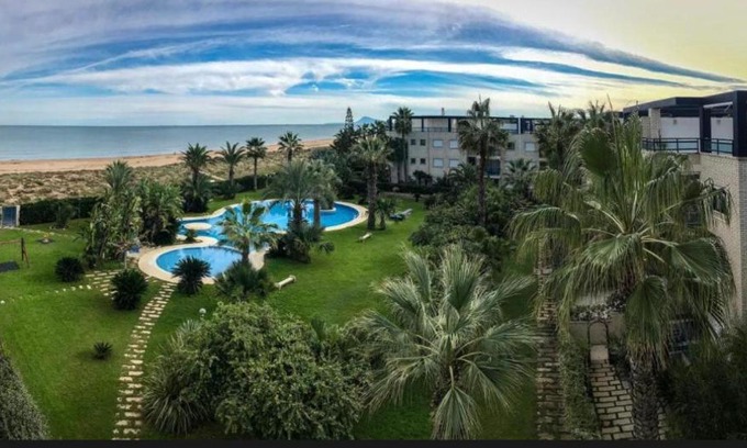 Xeraco Apartment | Ático 1ª línea con salida a playa