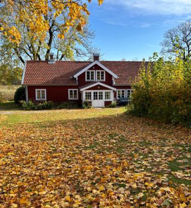 Ullared Villa | Övra Berg